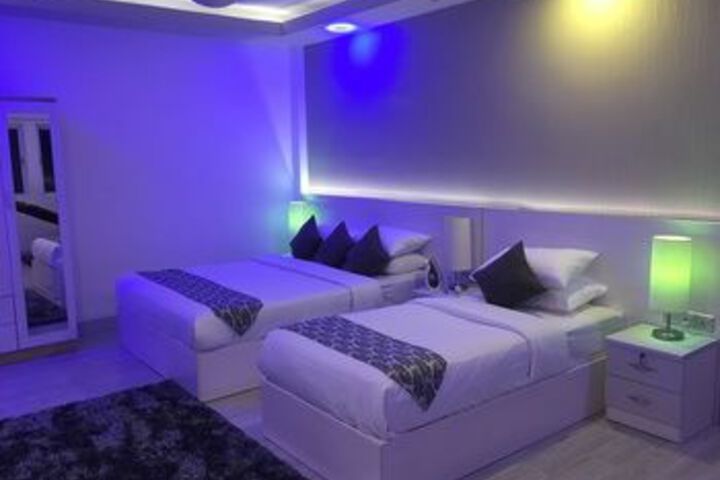 Room 19 of 38