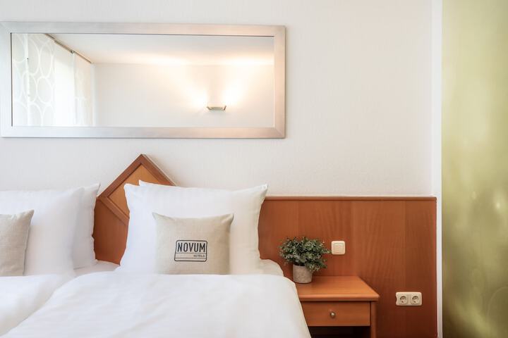 Room 13 of 45