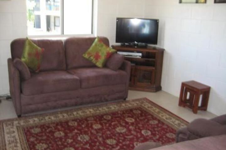 Room 9 of 26