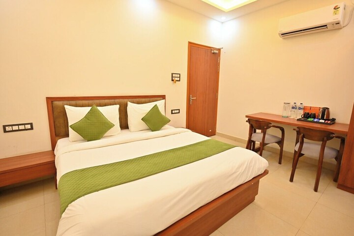 Room 40 of 65