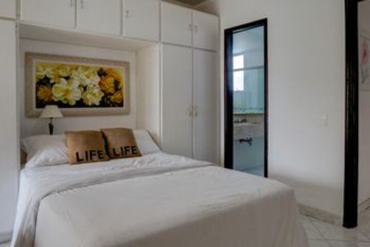 Room 48 of 104