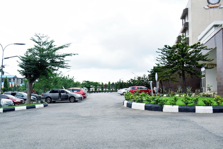 Sandralia Hotel