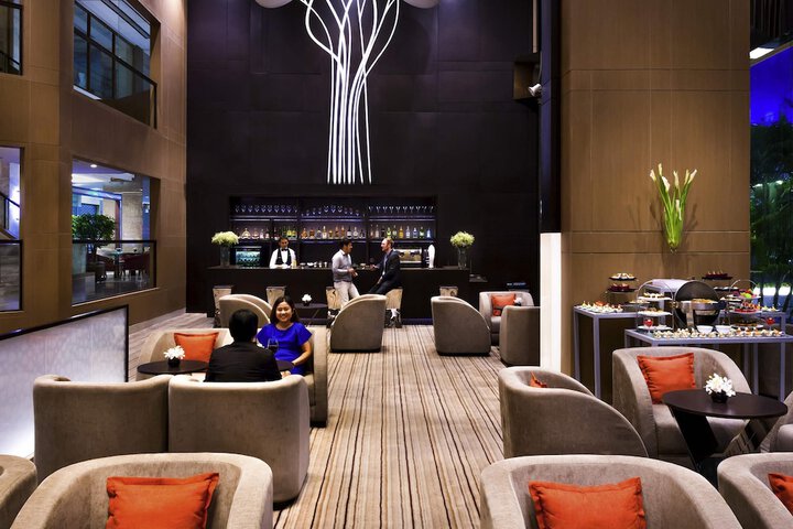 Lounge 71 of 81