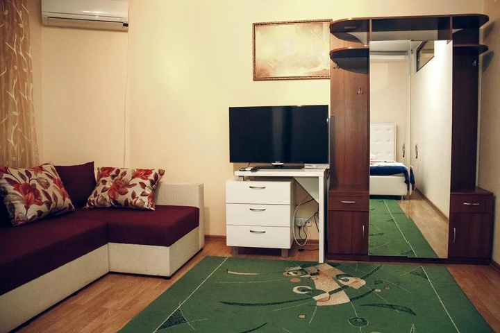 Room 3 of 17