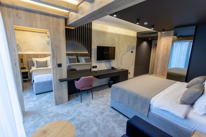 Room 17 of 78