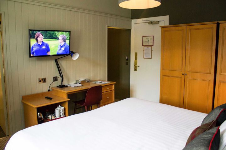 Room 13 of 75