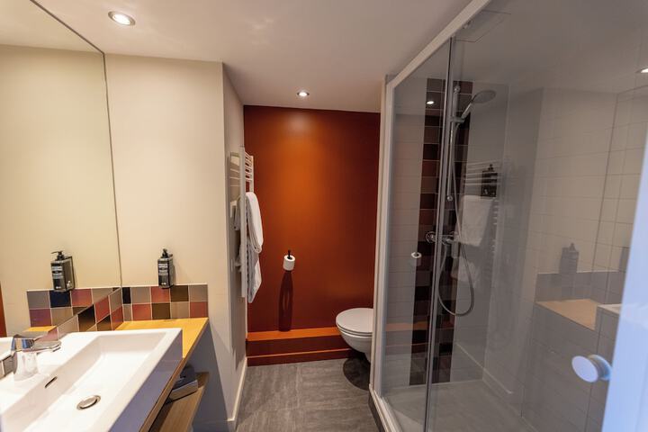 Clean Restrooms