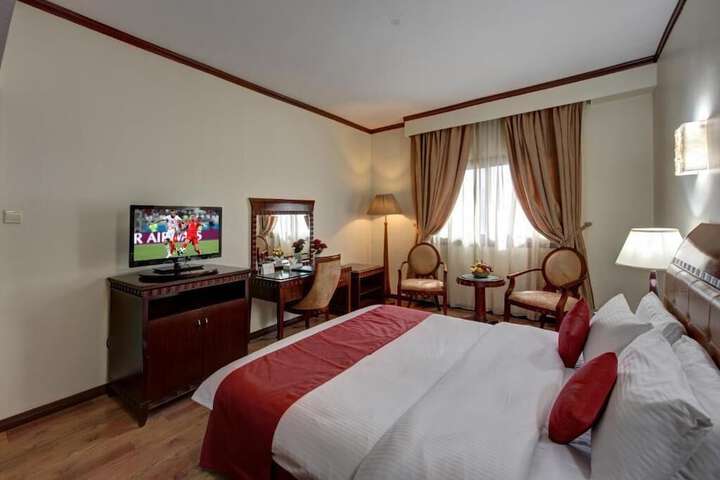Room 19 of 73