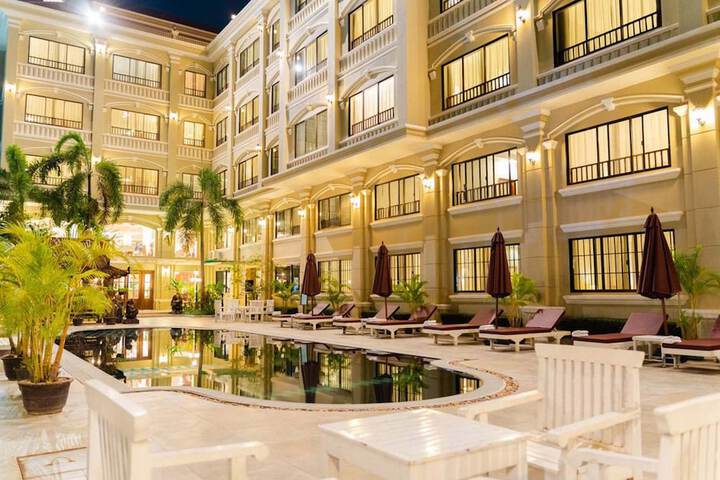 Hotel 44 of 47