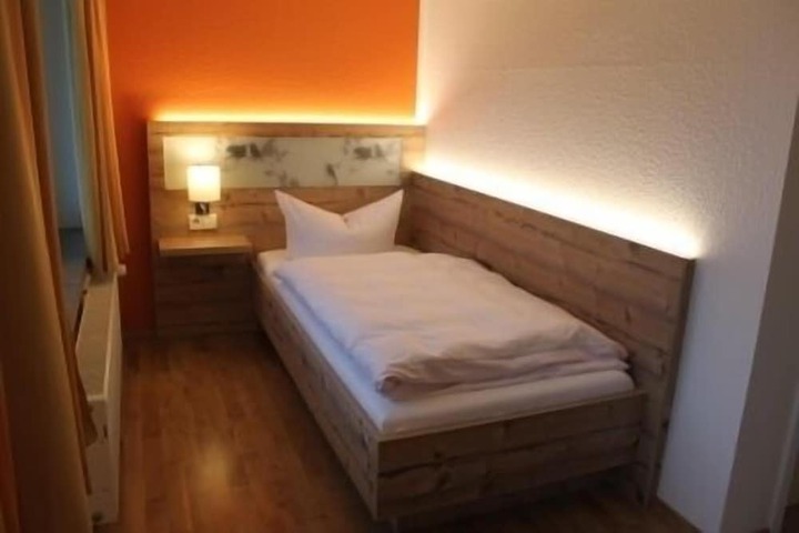 Room 7 of 22