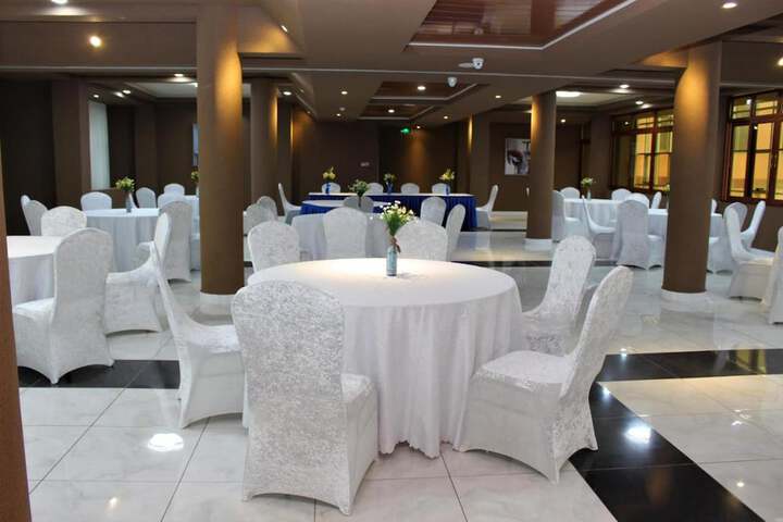 Ballroom/Hall 52 of 61