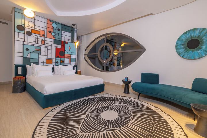 Room 13 of 70