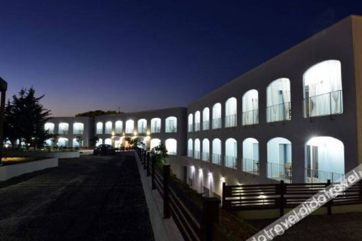 Hotel 5 of 27