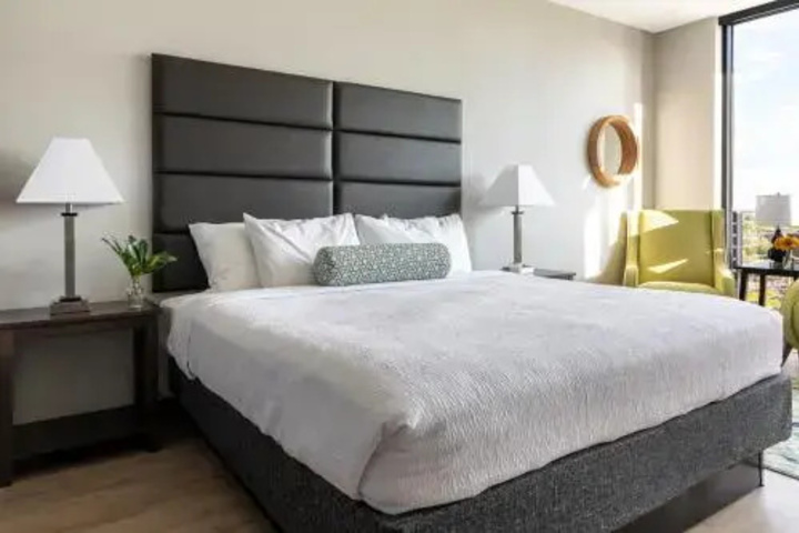 Room 3 of 9