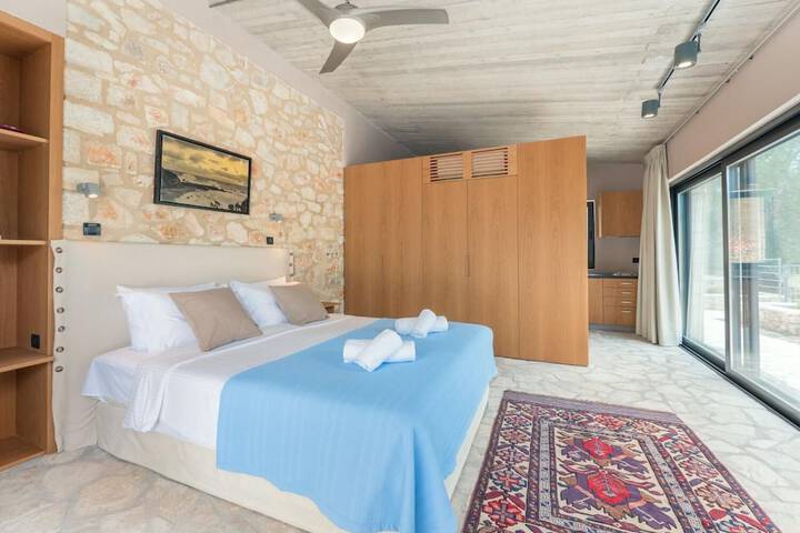 Room 4 of 46