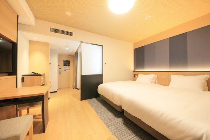 Room 13 of 43