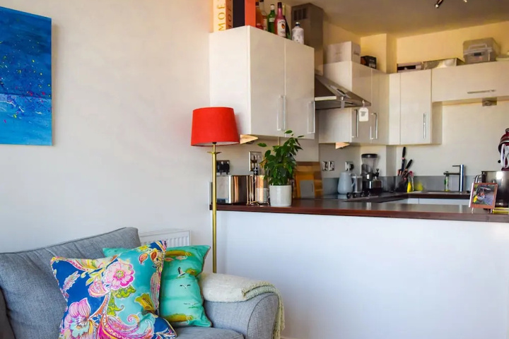 Beautiful 1 Bedroom Wandsworth Flat With Views