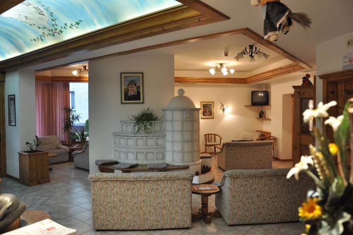 Hotel Interior 5 of 24