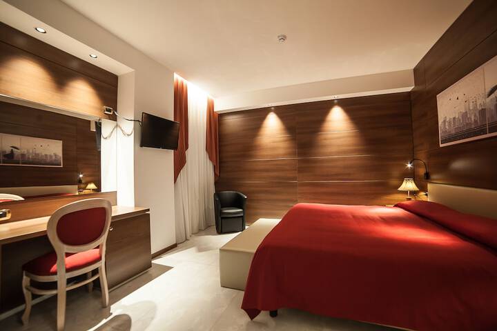 Room 8 of 31