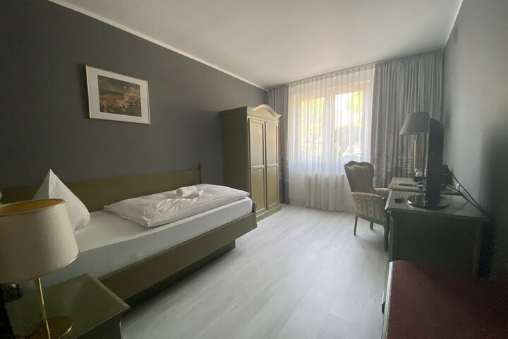 Room 7 of 138