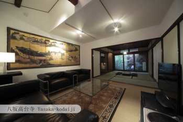 Room 35 of 48