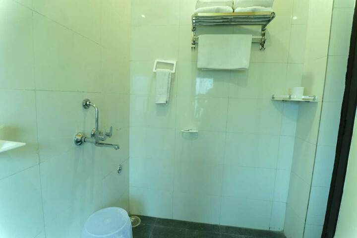 Room 28 of 55