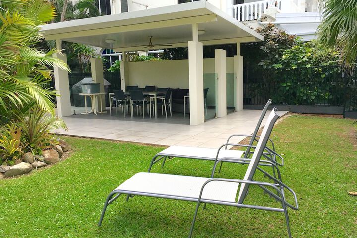 Terrace/Patio 15 of 34