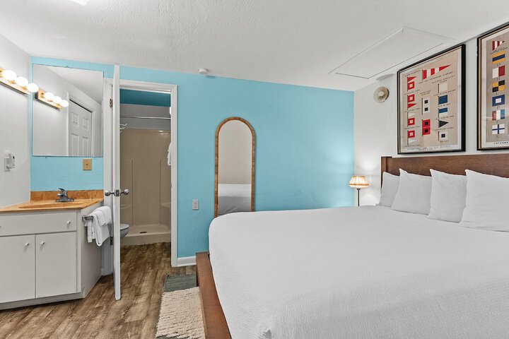 Room 27 of 89