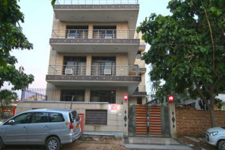 OYO Flagship Galleria Market
