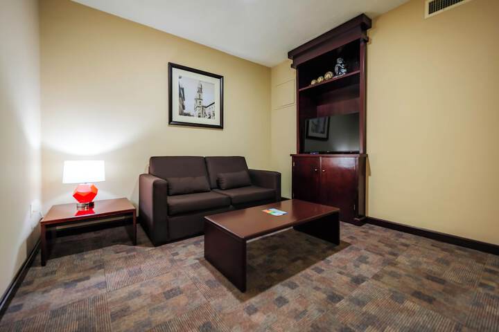 Room 16 of 90