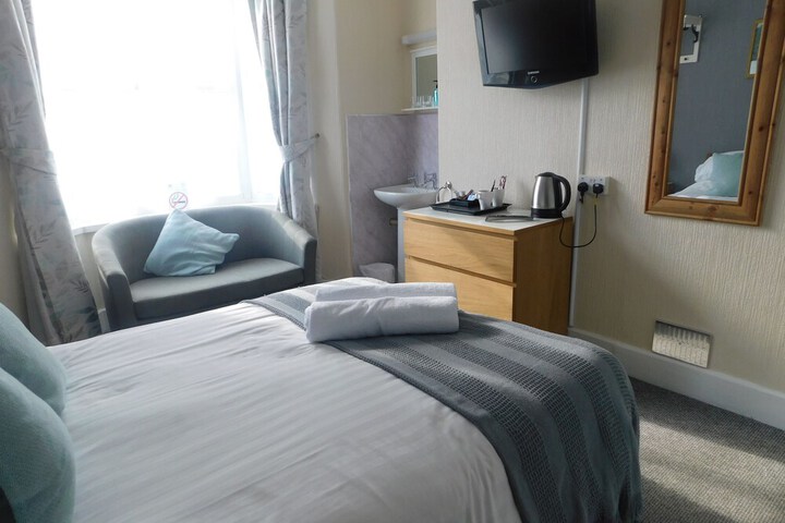 Room 15 of 48