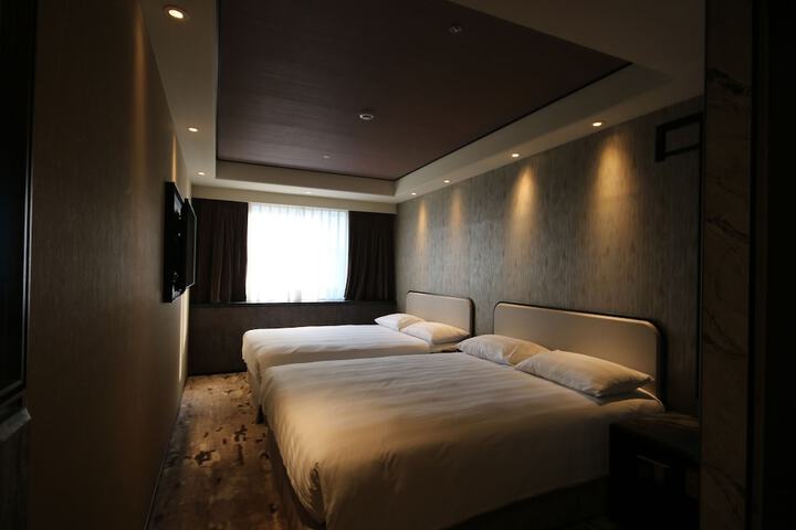 Room 25 of 58
