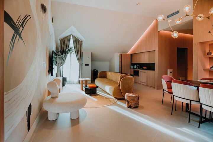 Room 74 of 229
