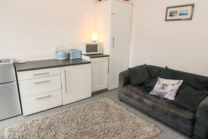 Room 3 of 16