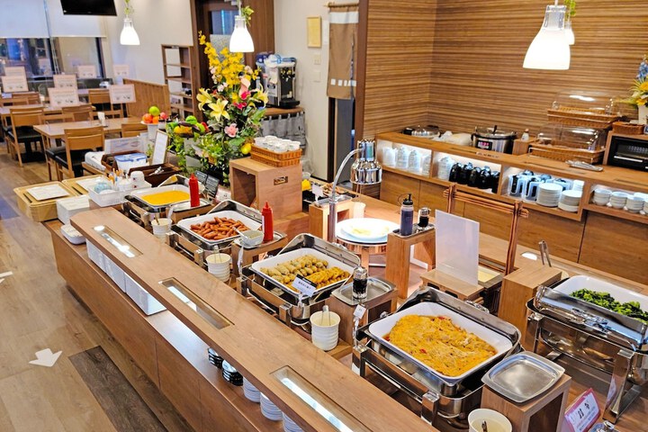 Breakfast/Coffee Service 27 of 38