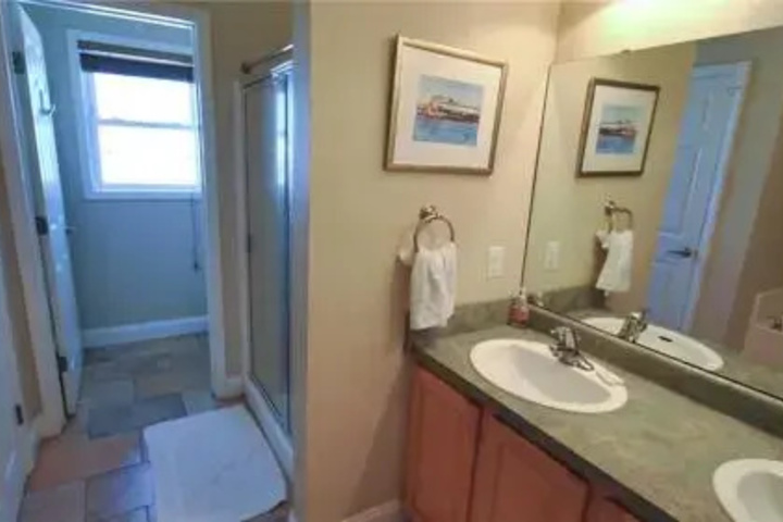Room 6 of 6