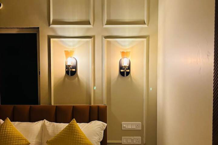 Room 6 of 21