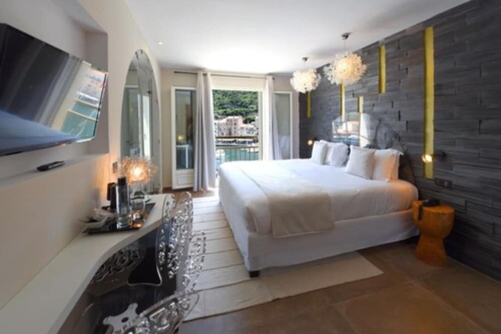 Room 20 of 32