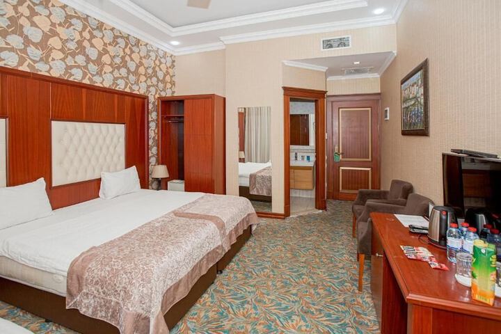 Room 28 of 46