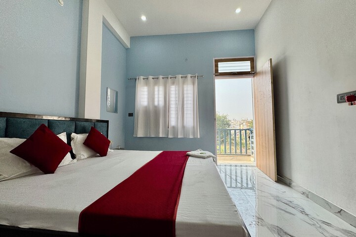 Hotel radha Aradhya Sadan