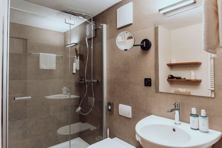 Room 20 of 60