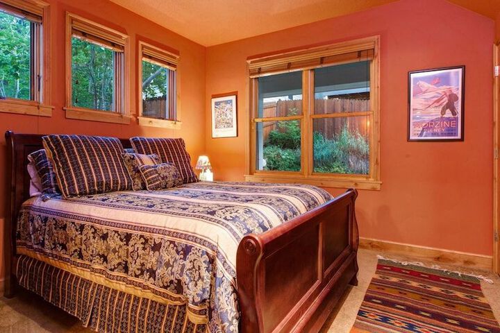 Room 21 of 28