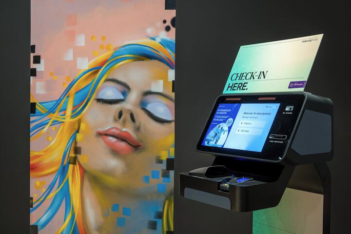 Check-in/check-out kiosk