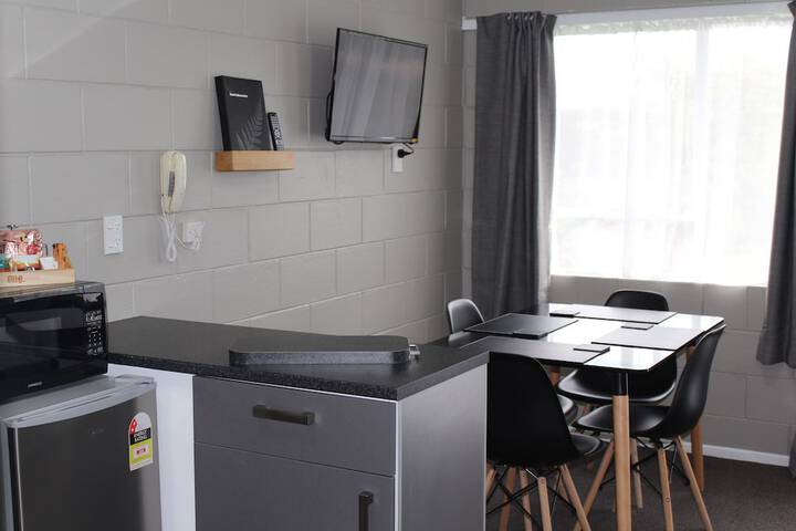 Room 14 of 21