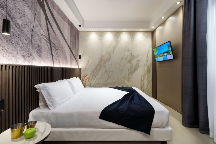 Room 49 of 100