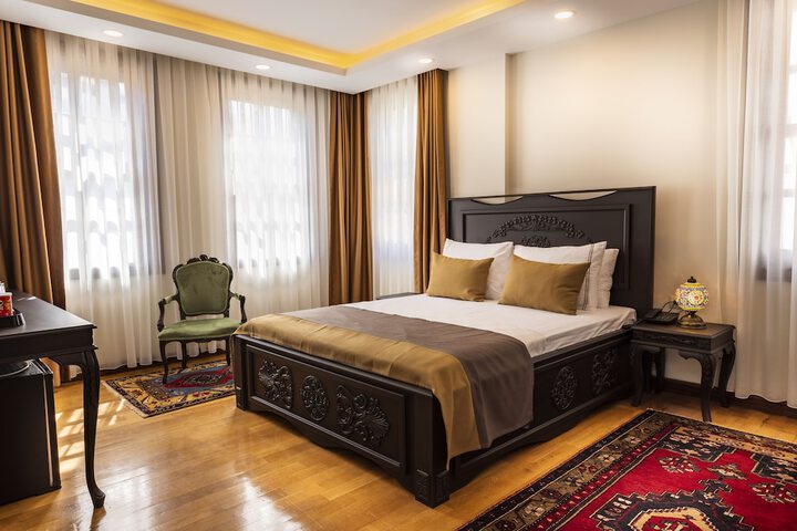 Room 15 of 49