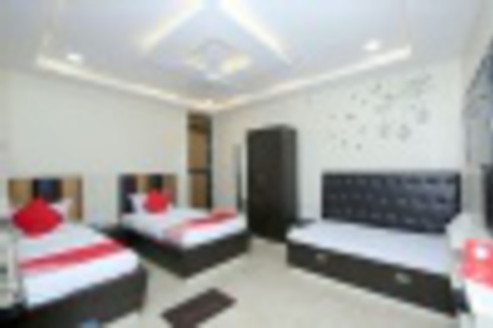 Room 123 of 407
