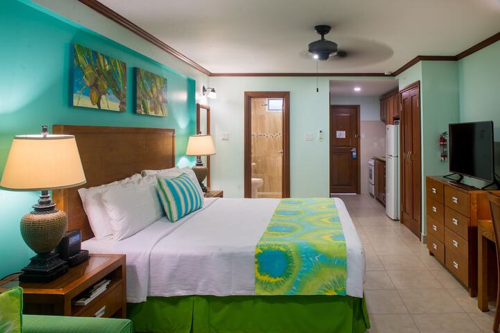Room 10 of 85