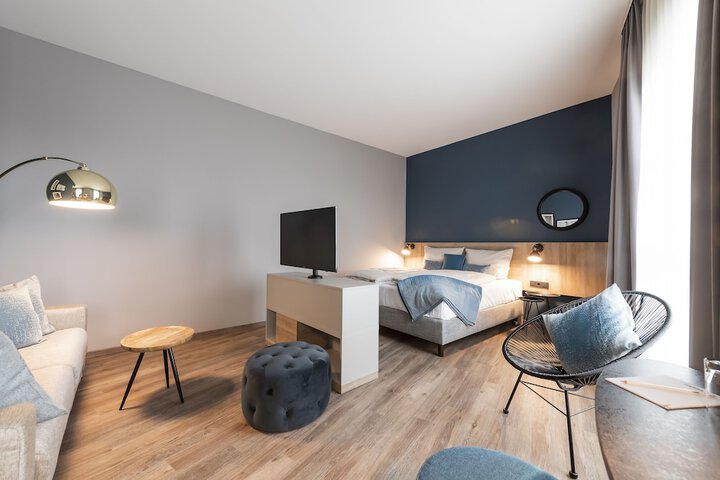 Room 17 of 39