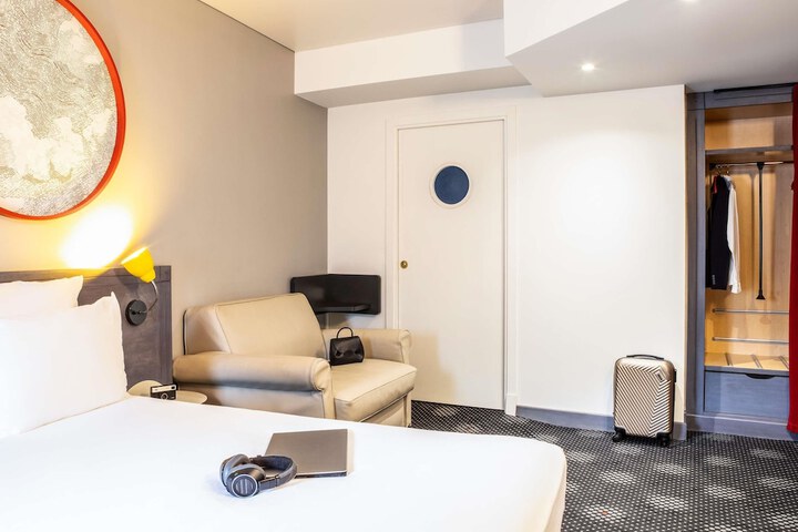 Room 14 of 60